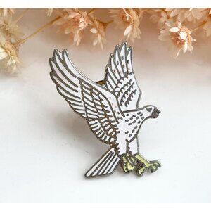 White Enameled Bald Eagle Mafco Signed Vintage Silver Toned nclosure Brooch